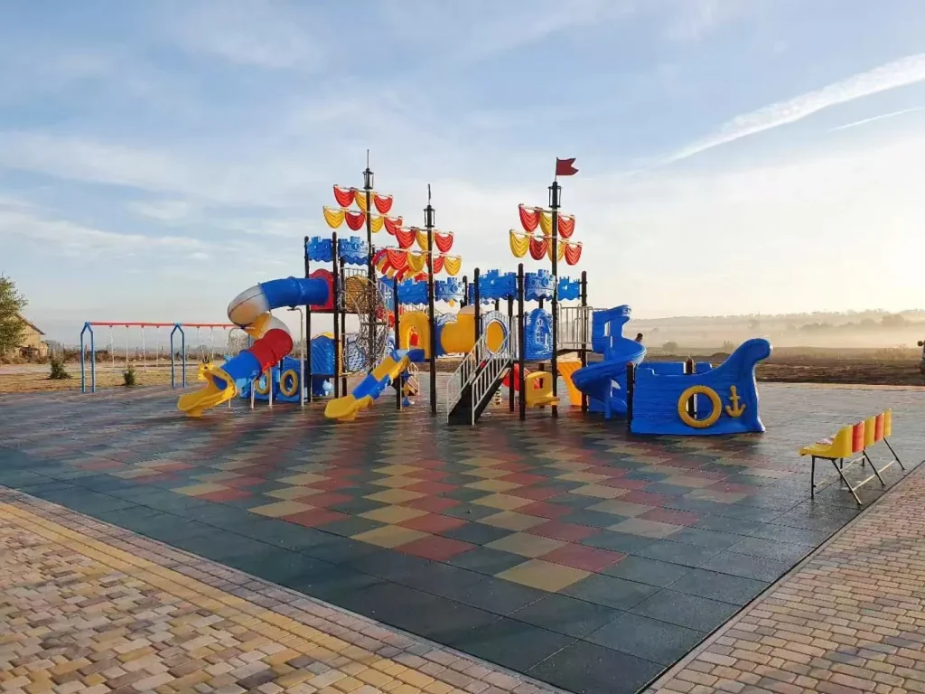 The Pirate Ship Slide blending medieval pirate ship aesthetics